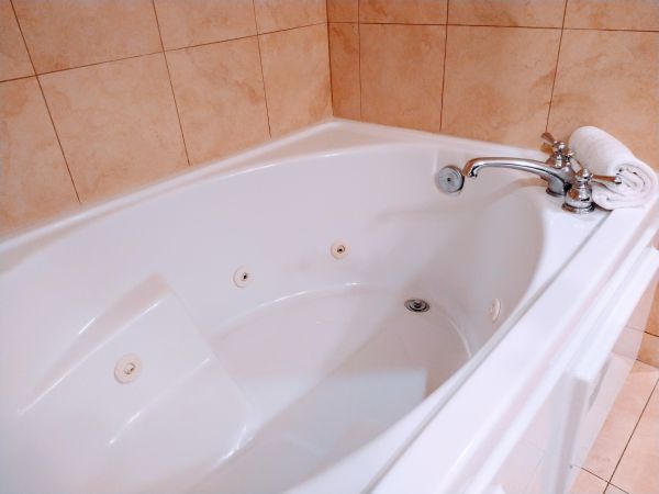 Cost of Jetted Tub Replacement in Greenville